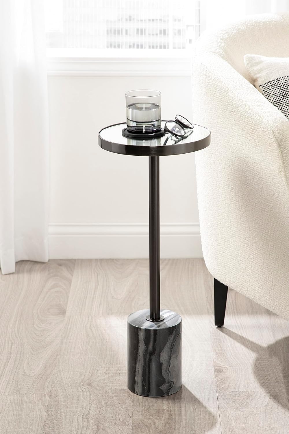 Hescott Modern Decorative Round Drink Table