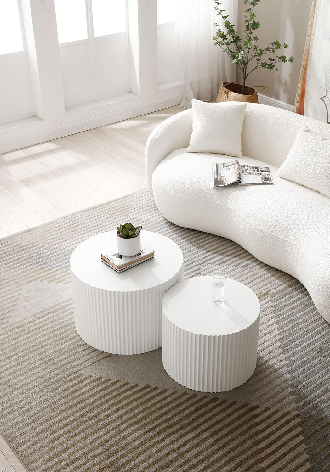 Set of 2 White Round Coffee Tables, Modern Nesting Coffee Table, Round-white-1