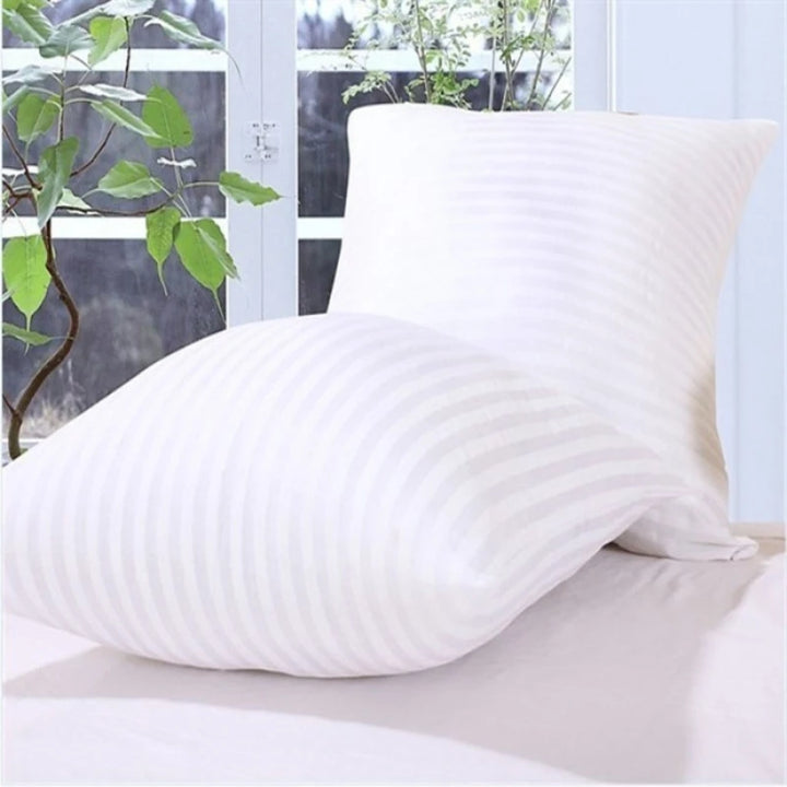 White PP Cotton Throw Pillow Insert