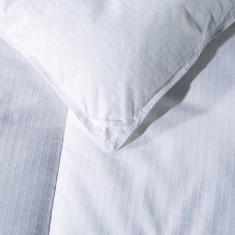 King Size All Seasons Soft White Polyester Down Alternative Comforter