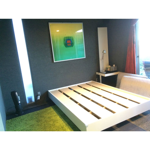 Modern Floating Style White Platform Bed Frame in Full Size