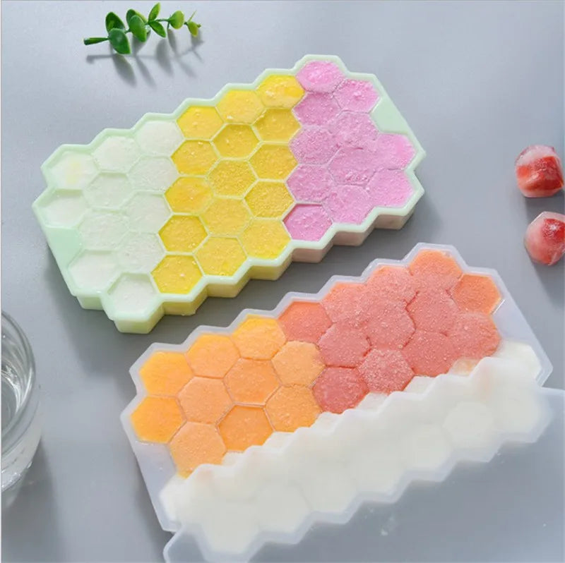 Large Silicone Ice Cube Mold Tray - BPA Free with Lids