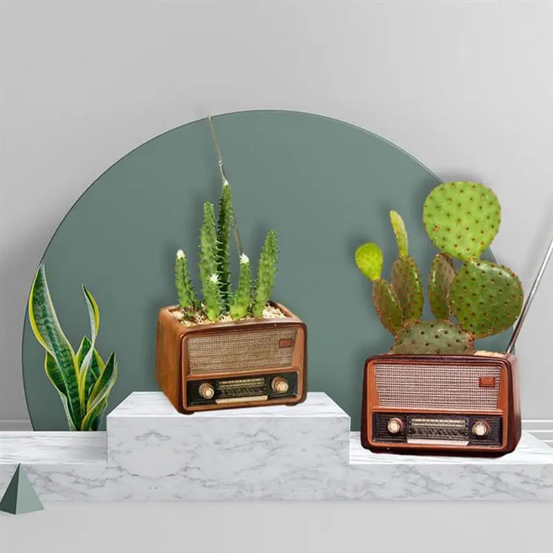 Retro Radio Planter: Versatile Garden Succulent Container