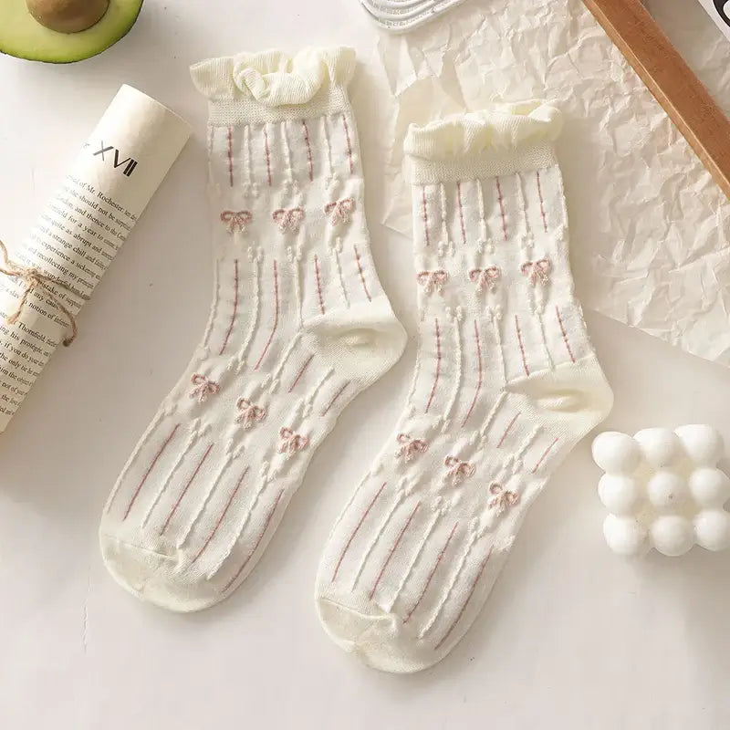 Simple White Bowknot Flower Socks