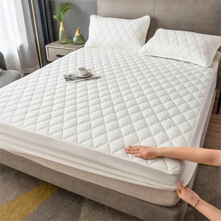 Thick Waterproof Mattress Protector - Non-Slip Fitted Cover