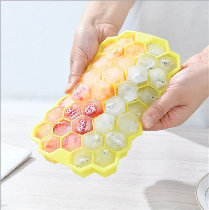 Large Silicone Ice Cube Mold Tray - BPA Free with Lids