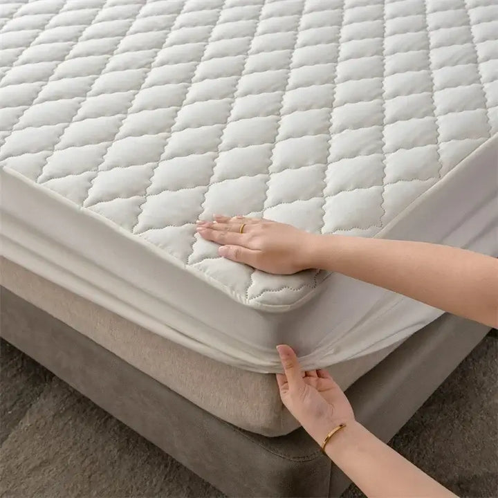 Thick Waterproof Mattress Protector - Non-Slip Fitted Cover