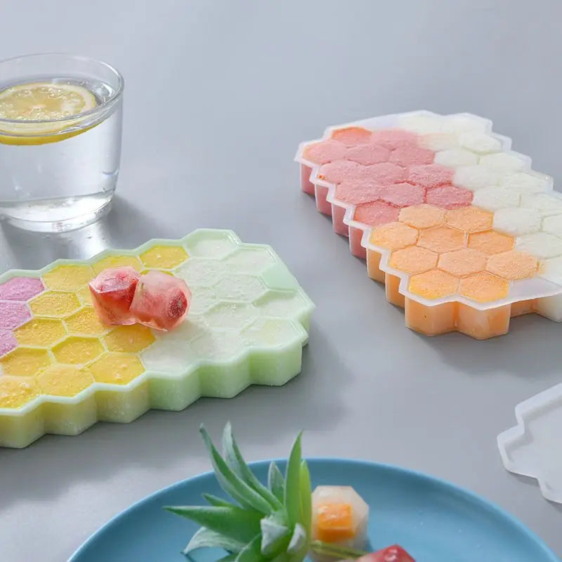 Large Silicone Ice Cube Mold Tray - BPA Free with Lids